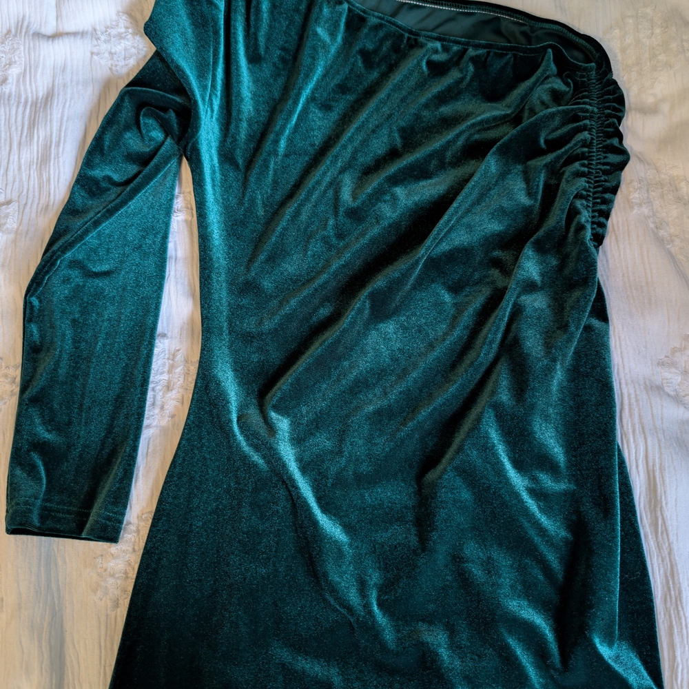Elegant Teal Velvet Dress